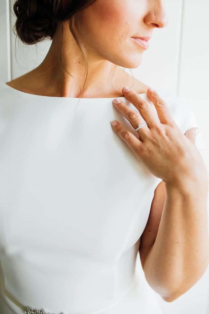 Bright-Clear-Photo-Simple-Wedding-Ring