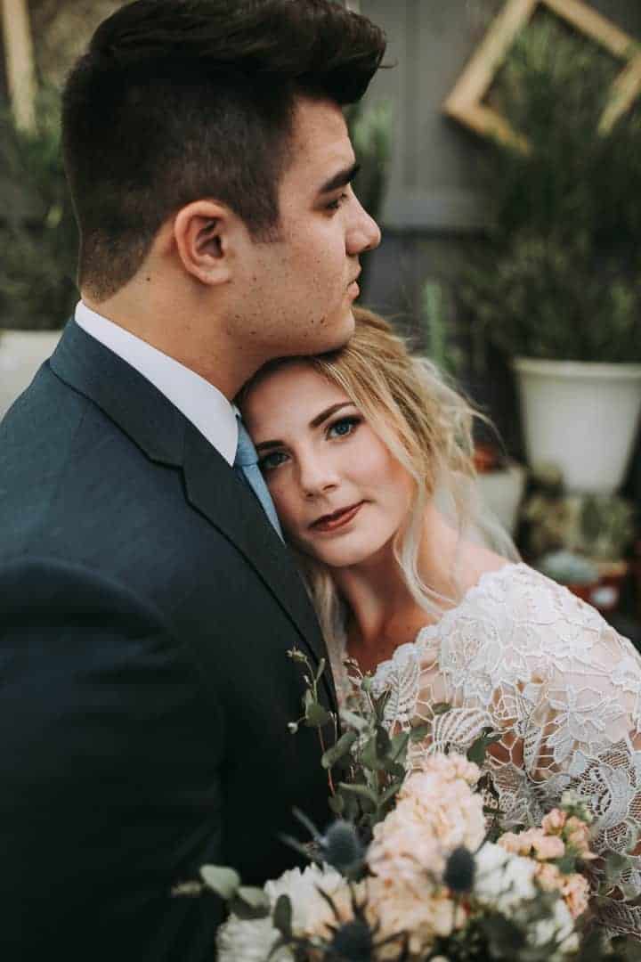Indoor-Formal-Session-Photo-Details