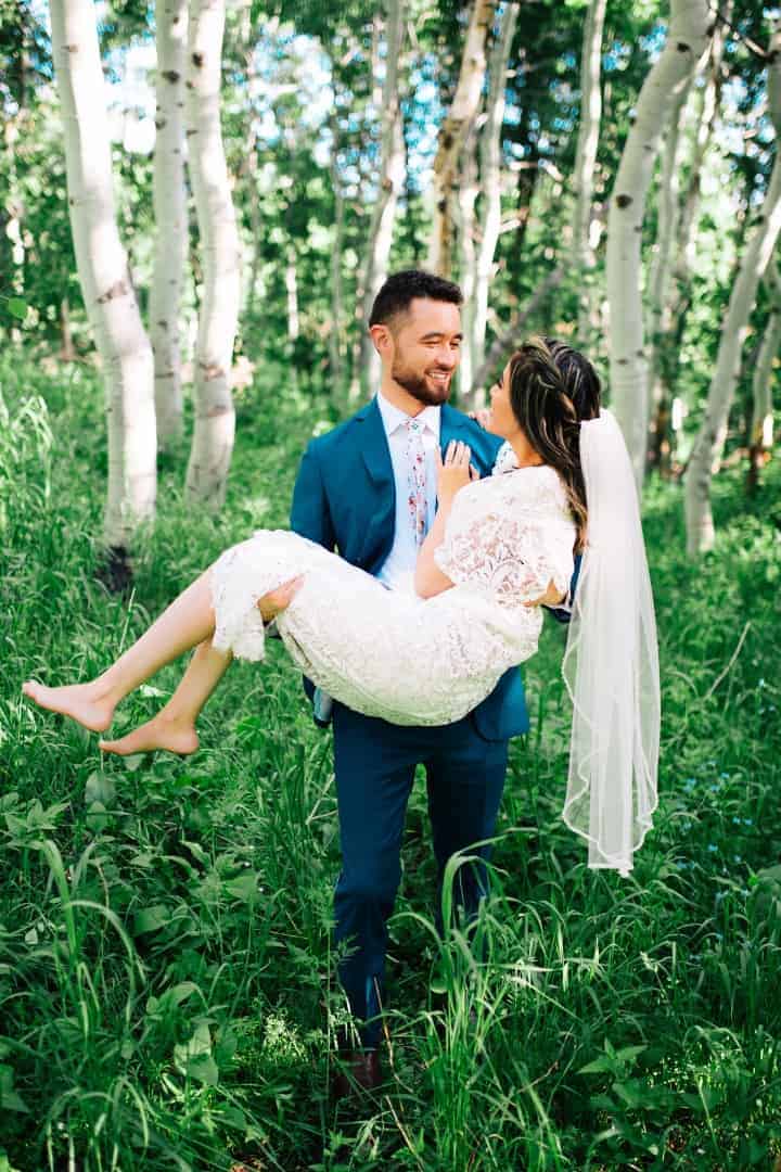 Bridal-Poses-Canyon-Utah