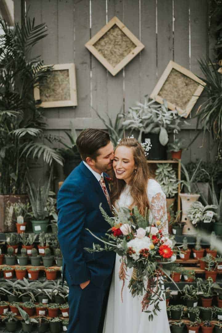 Lovely-Flower-Bridal-Session-Sun-River-Gardens-Utah