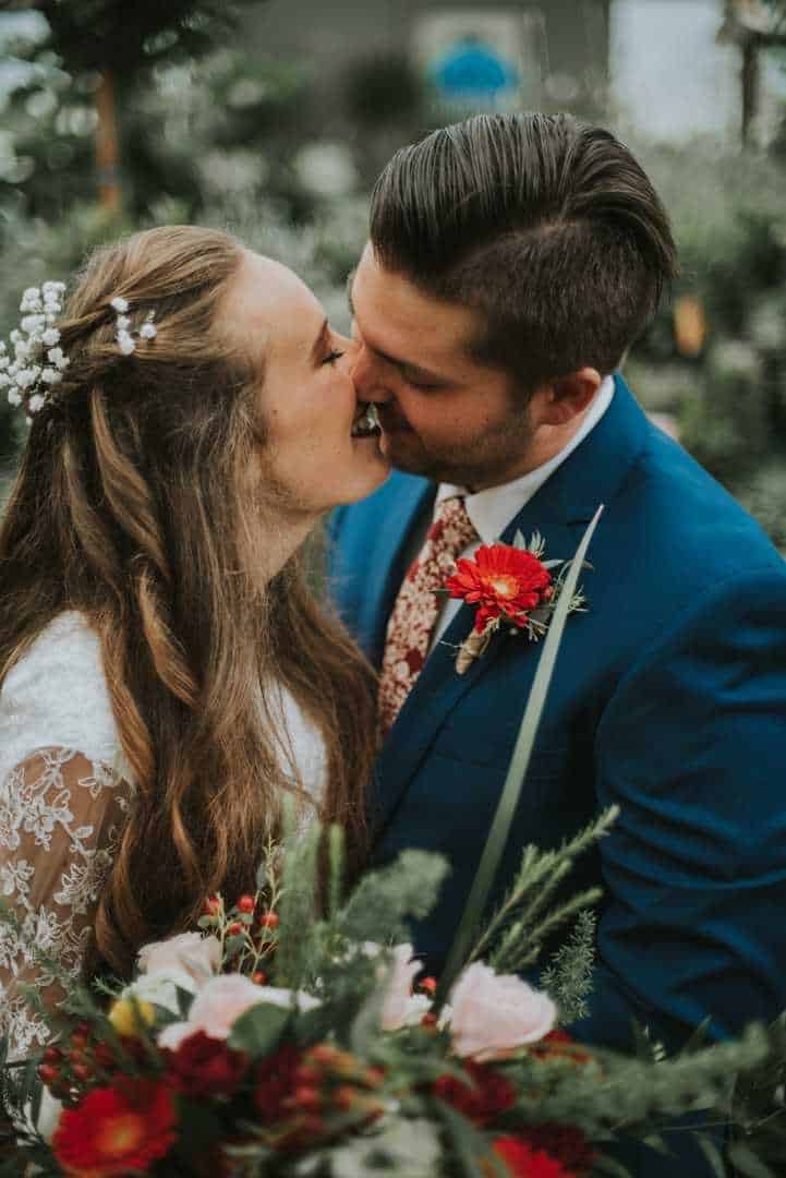Romantic-Bridal-Kisses-Utah