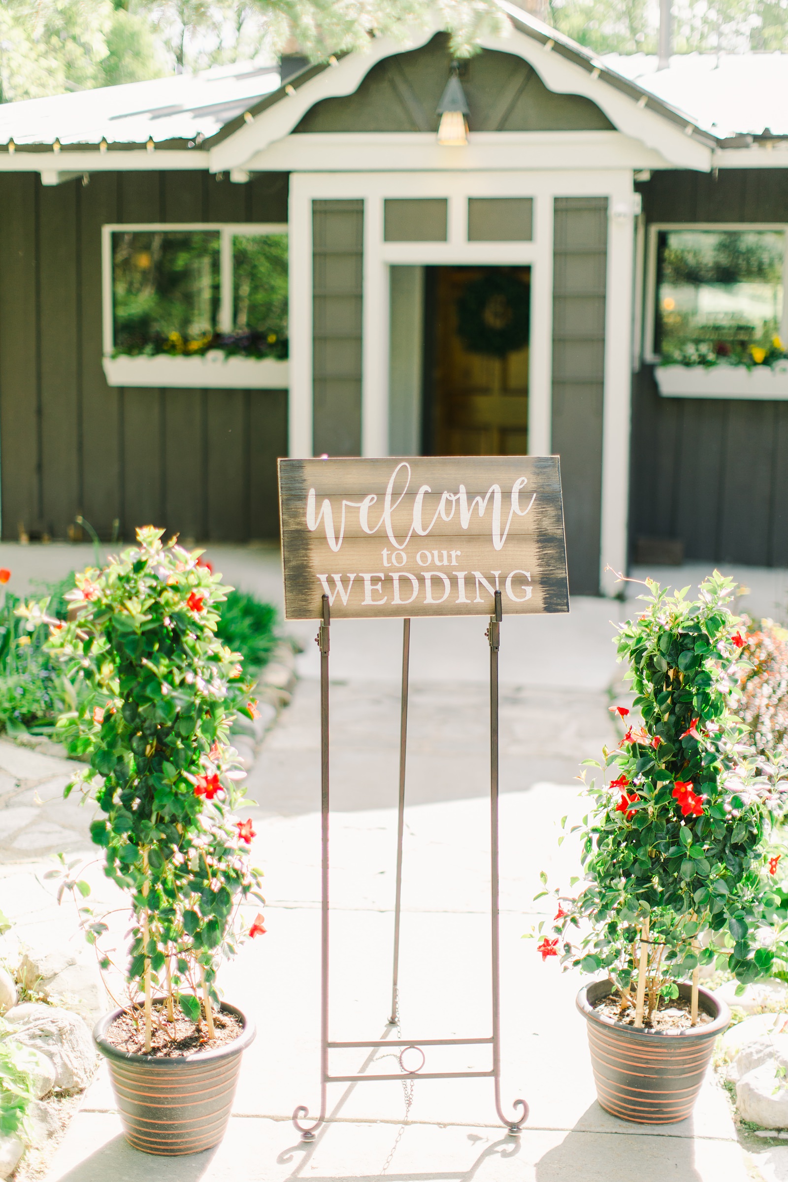 Millcreek Inn Summer Wedding, Utah wedding photography Millcreek Canyon, Salt Lake City, welcome wedding sign calligraphy