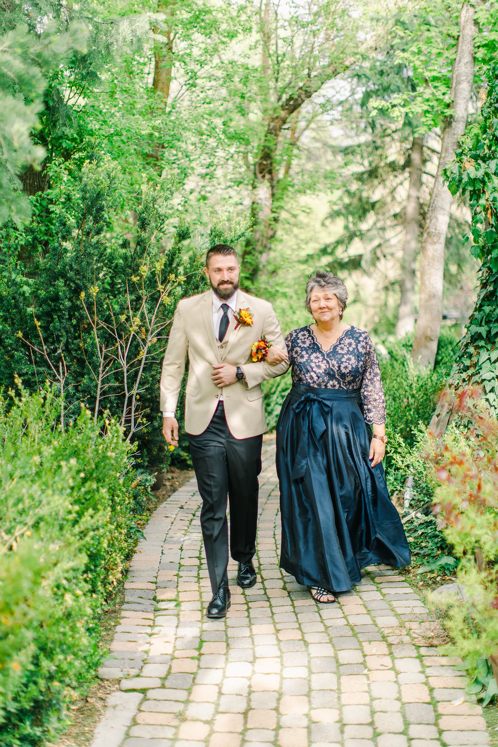 Millcreek Inn Summer Wedding, Utah wedding photography Millcreek Canyon, Salt Lake City, mountain ceremony