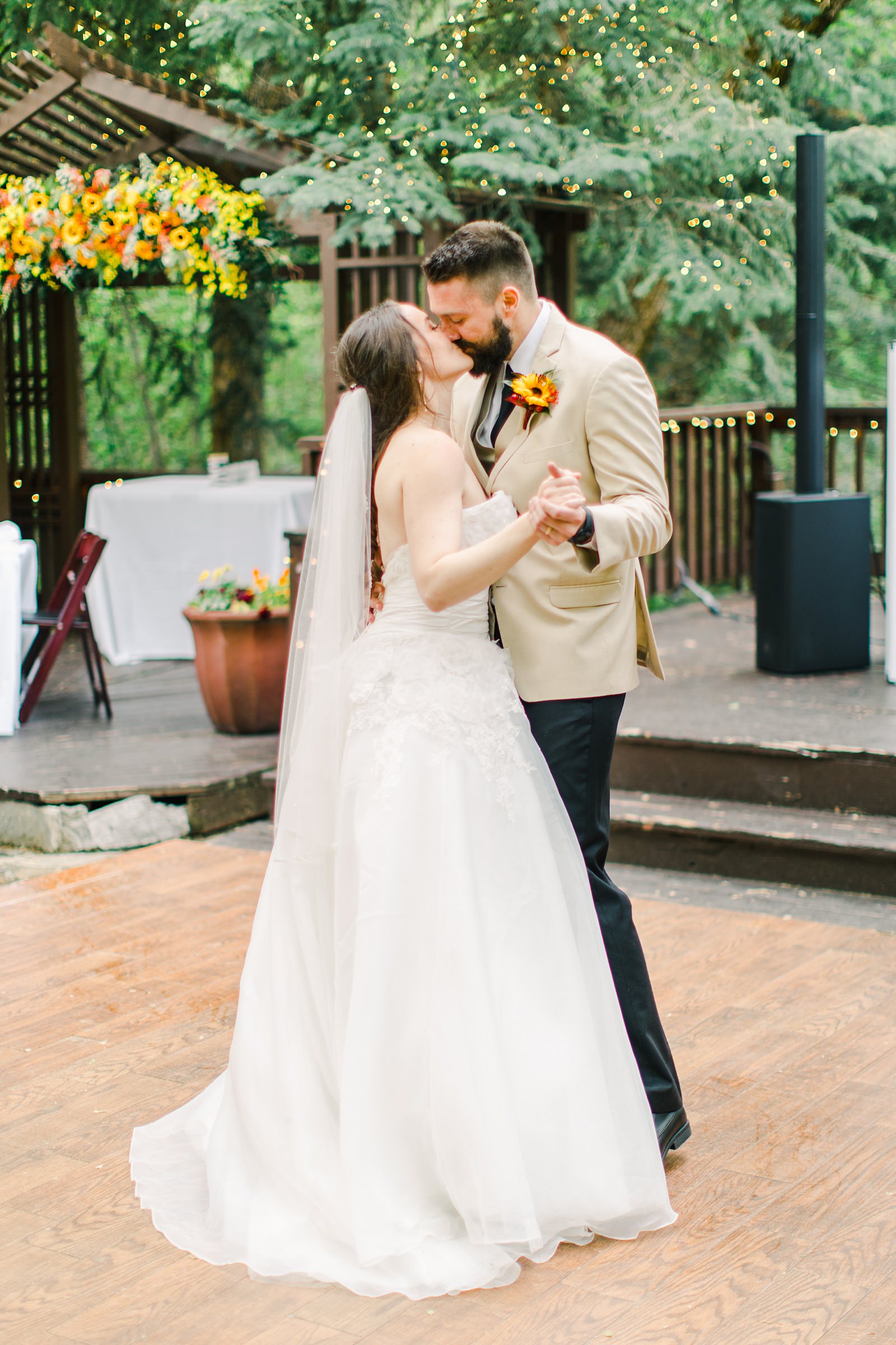 Millcreek Inn Summer Wedding, Utah wedding photography Millcreek Canyon, Salt Lake City, bride and groom first dance