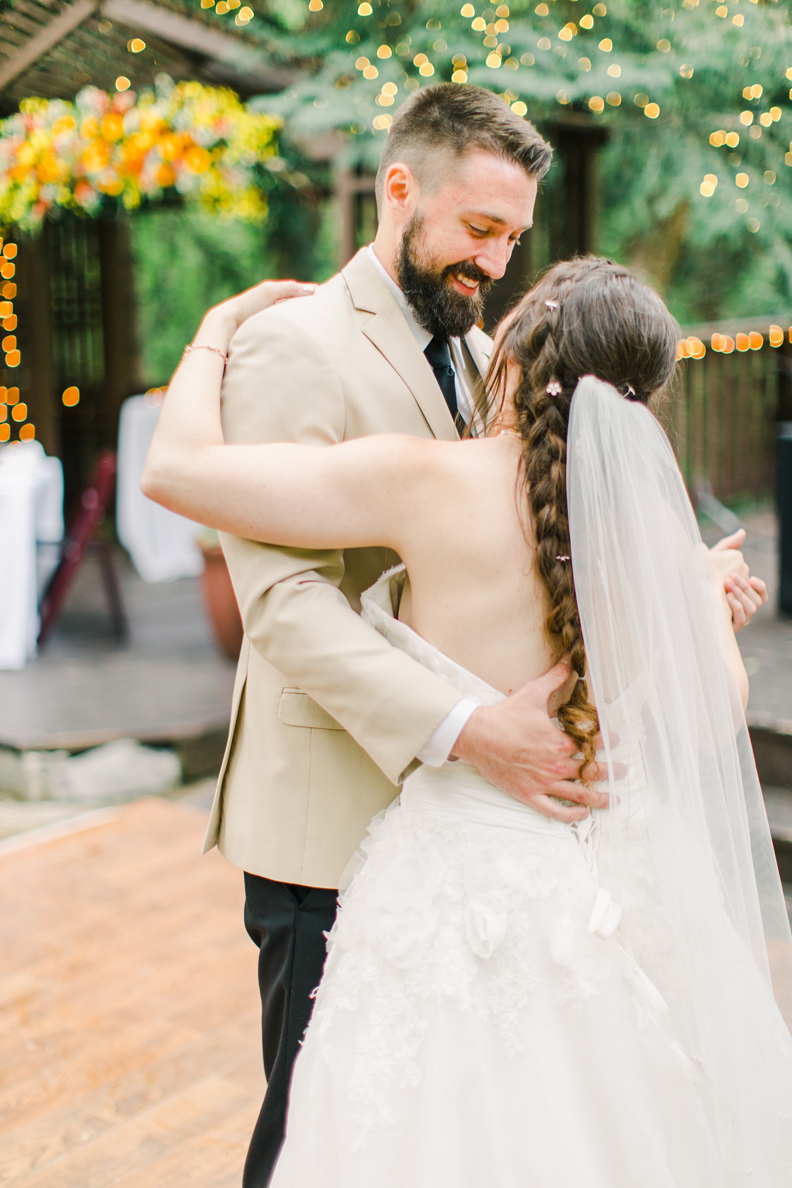 Millcreek Inn Summer Wedding, Utah wedding photography Millcreek Canyon, Salt Lake City, bride and groom first dance