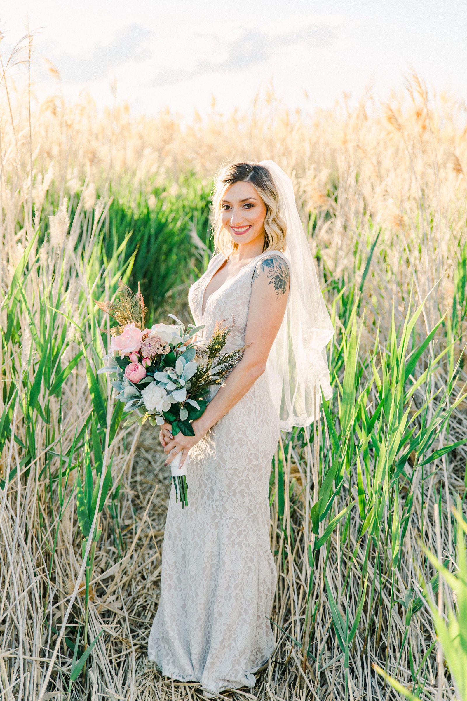 Salt Lake City Utah Bridal Wedding Photography, Tunnel Springs Park, bride in vintage lace dress with fingertip veil and pink bouquet