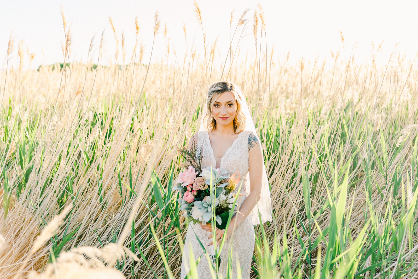 Salt Lake City Utah Bridal Wedding Photography, Tunnel Springs Park, bride in vintage lace dress with fingertip veil and pink bouquet