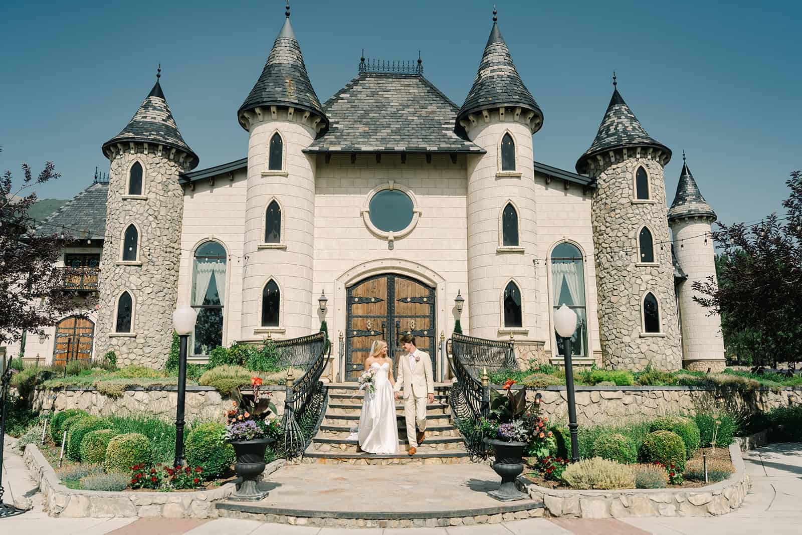 Castle wedding venue in Branson Maxwell with fairy-tale architecture and scenic surroundings.